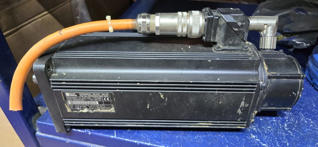 Rexroth Indramat MDD090C-N-040-N2L-110GB0 Servo Motor