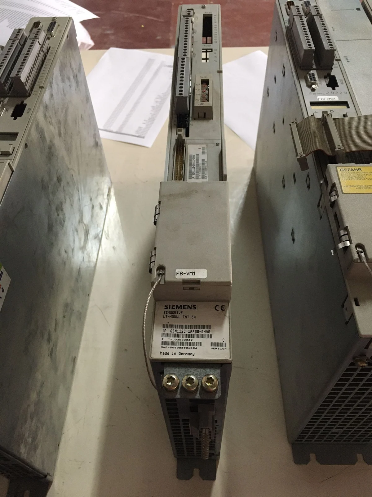 Siemens 6SN1123-1AA00-0HA0 Servo Sürücü yedek parça fotoğrafı 1