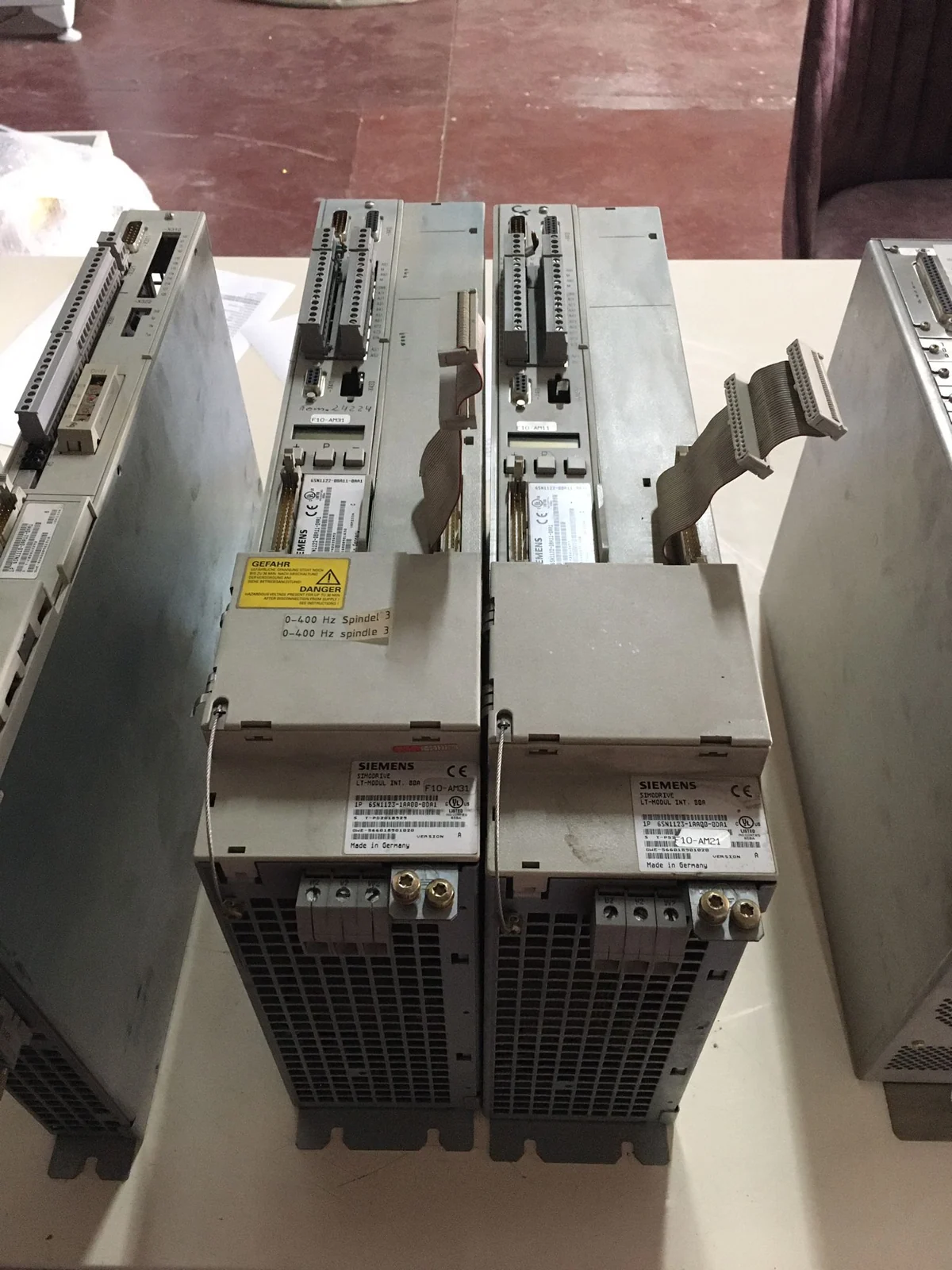 Siemens 6SN1123-1AA00-0DA1 Servo Sürücü yedek parça fotoğrafı 1