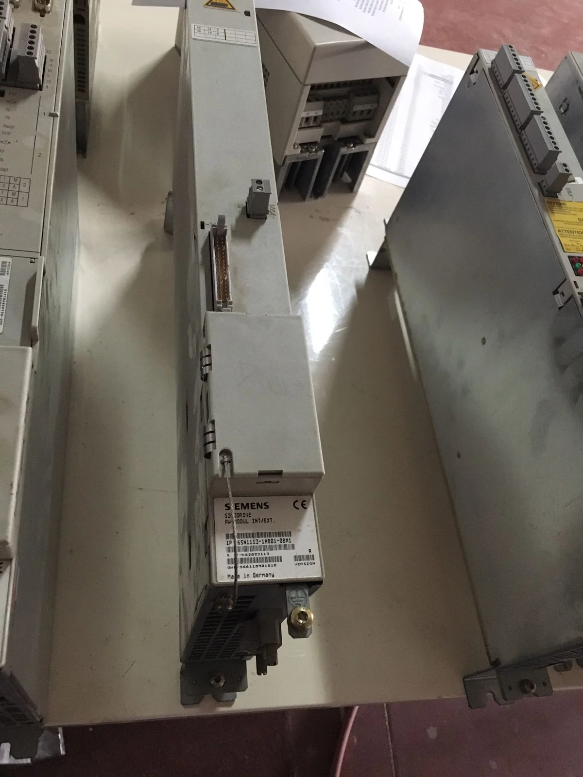 Siemens 6SN1113-1AB01-0BA1 Güç Modülü yedek parça fotoğrafı 1